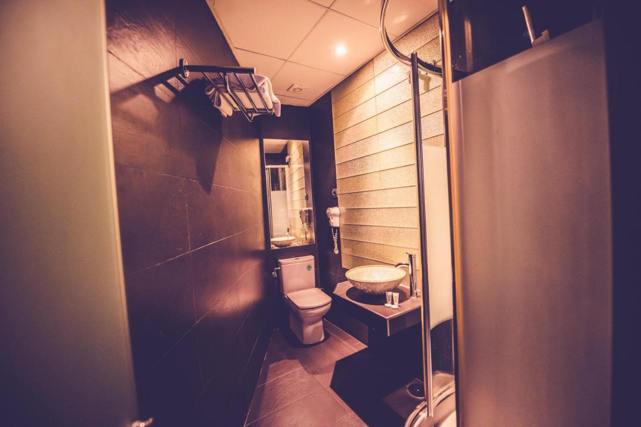 Hostal Sol Los Angeles Madrid Luaran gambar